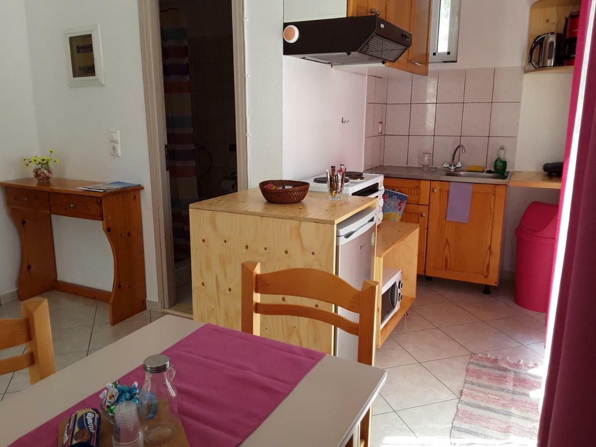 Aaron Studios Apartments Agia Fotia  Eksteriør bilde