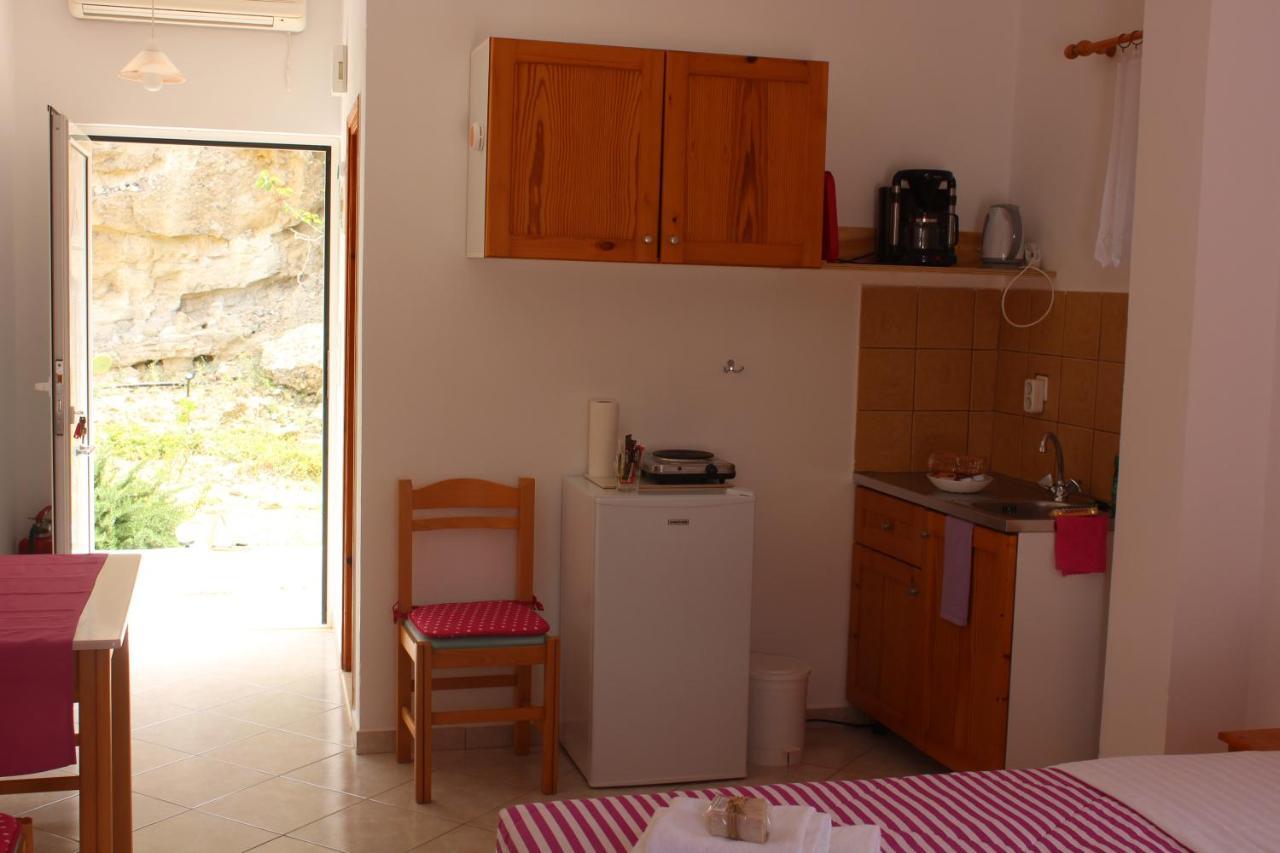 Aaron Studios Apartments Agia Fotia  Eksteriør bilde